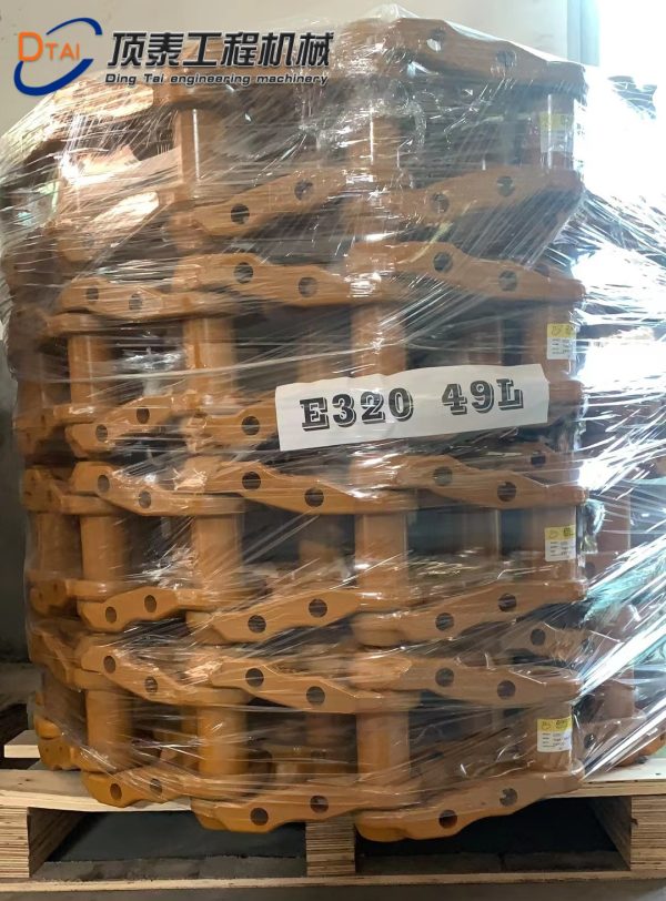 Excavator Undercarriage Spare Parts Track Chain and Track Link Assembly E320