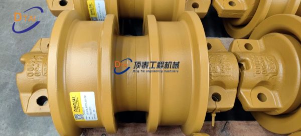 Bulldozer undercarriage parts Track roller/Bottom roller/Down roller for D65