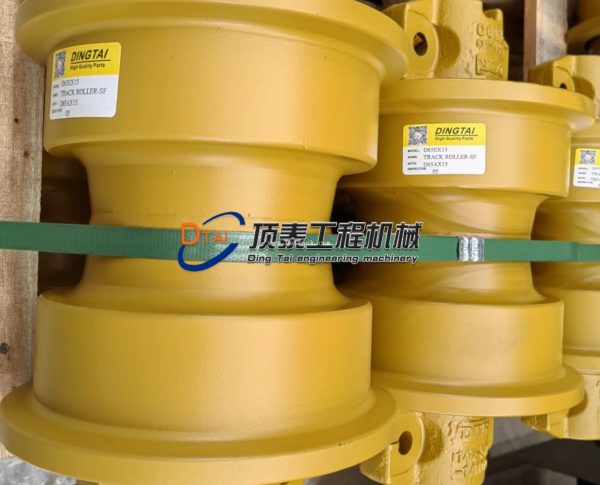 Bulldozer undercarriage parts Track roller/Bottom roller/Down roller for D65