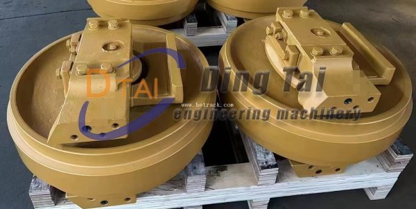 Dozers KOMATSU D65EX 12 14X-30-00110 Track Front Idler Roller Assembly - Image 3